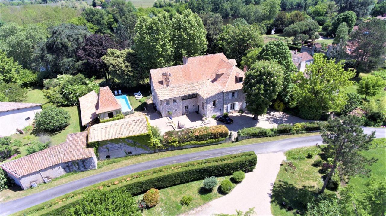 Bed and Breakfast Manoir Du Bois Mignon Le Fleix Exteriér fotografie